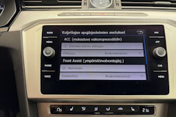 valkoinen Volkswagen Passat 2019 kuva 22.