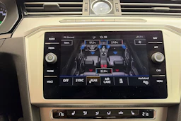 valkoinen Volkswagen Passat 2019 kuva 23.