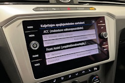 valkoinen Volkswagen Passat 2019 kuva 21.