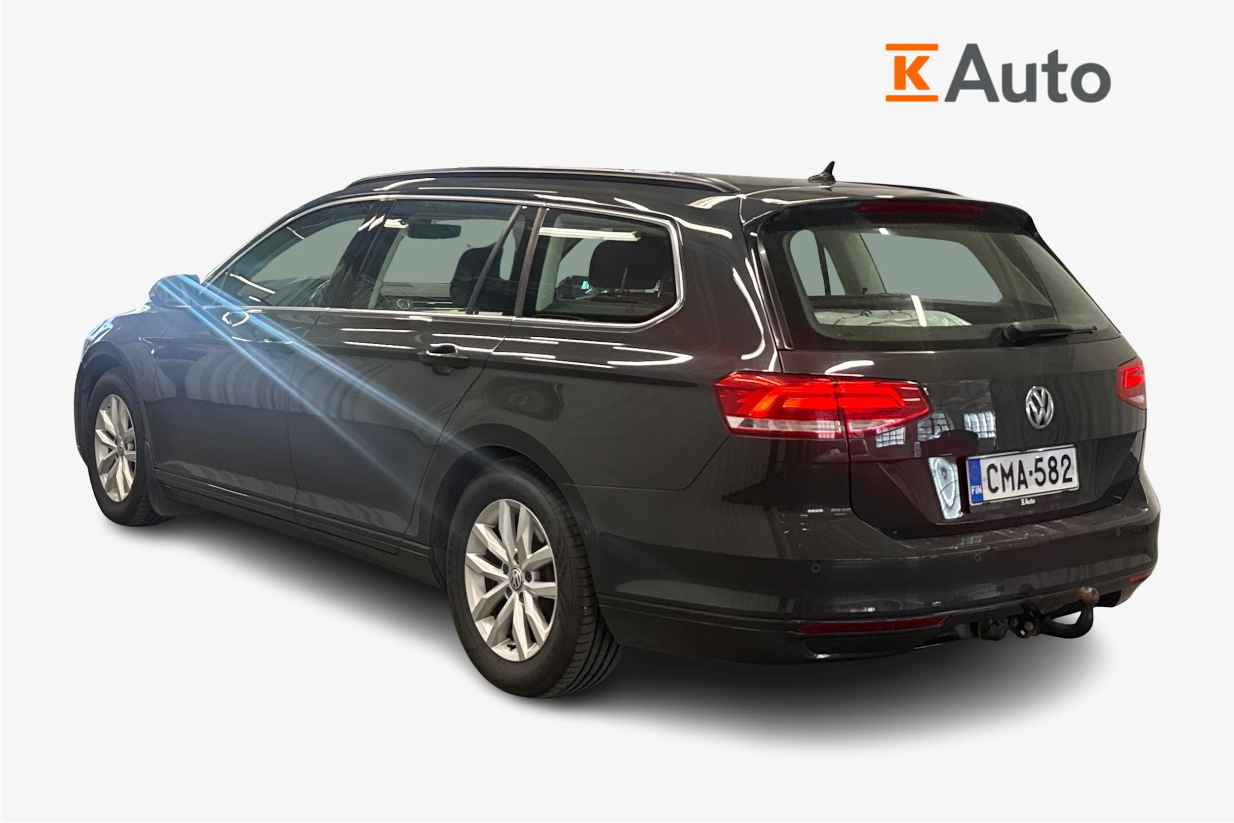 harmaa Volkswagen Passat 2019 kuva 2.