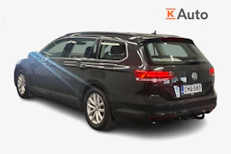 harmaa Volkswagen Passat 2019 kuva 2.