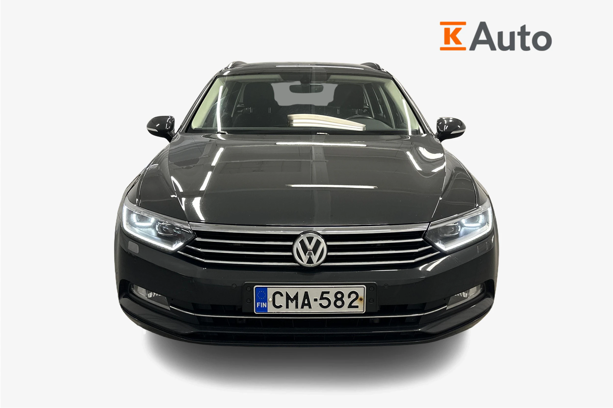 harmaa Volkswagen Passat 2019 kuva 4.