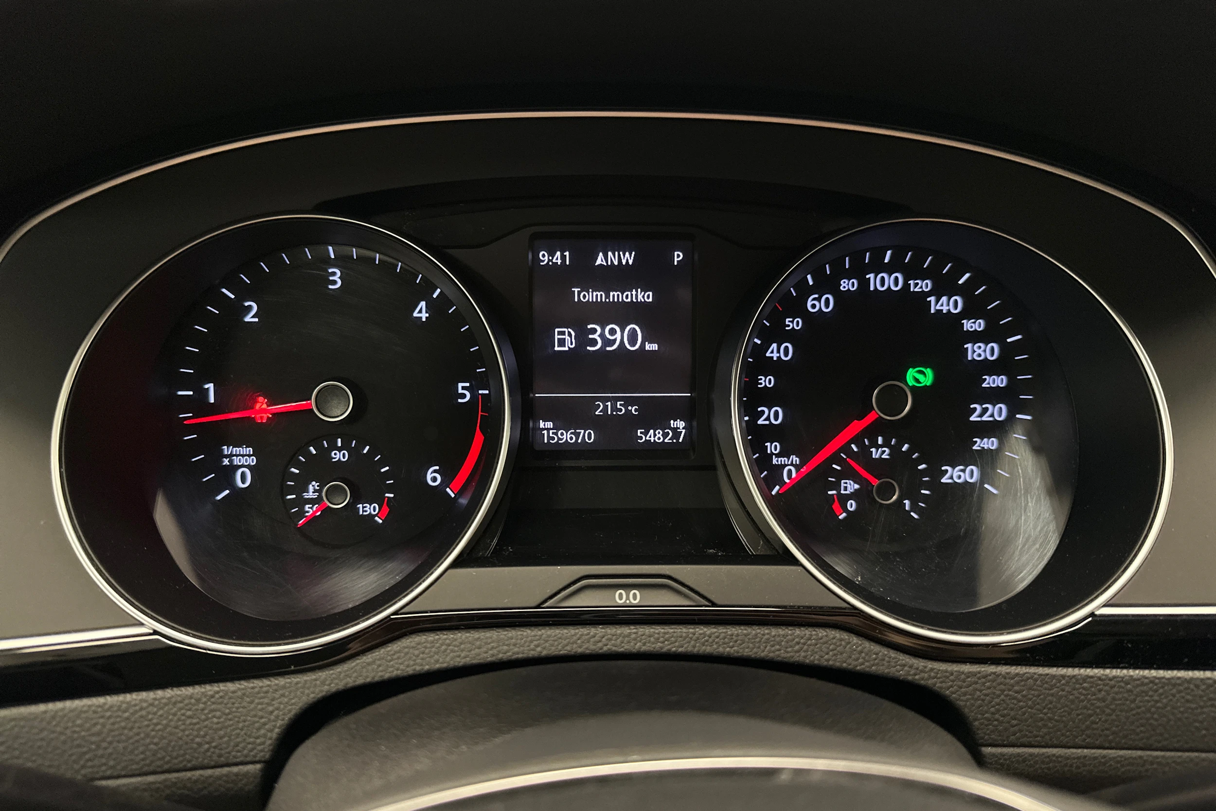 harmaa Volkswagen Passat 2019 kuva 15.