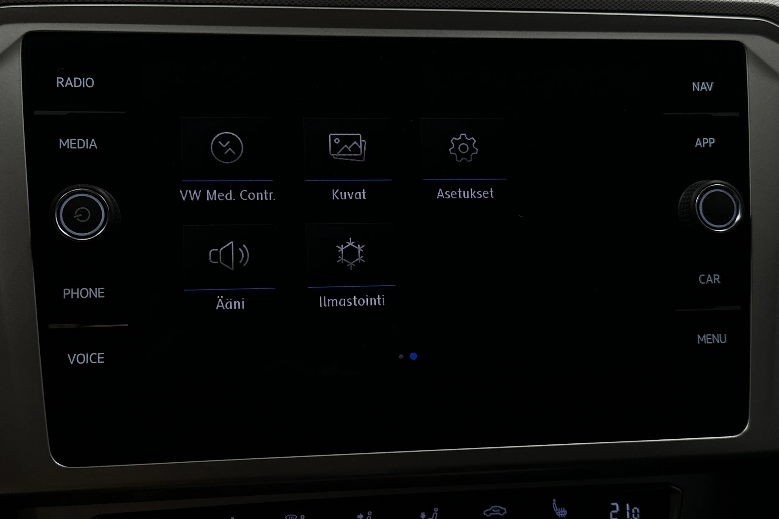harmaa Volkswagen Passat 2019 kuva 17.
