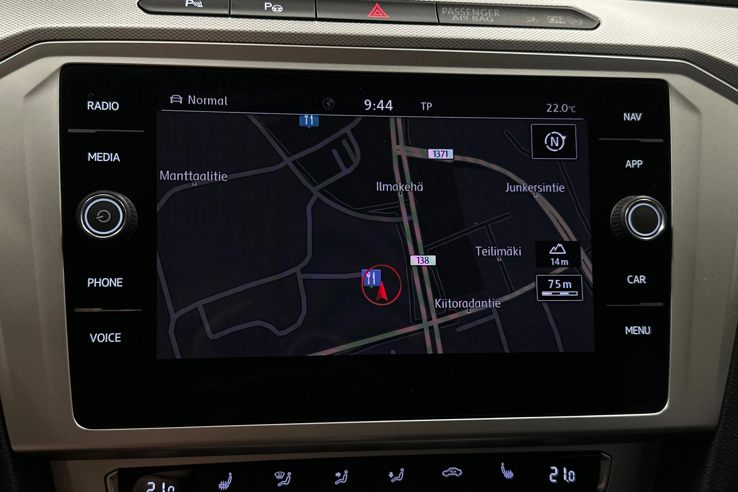 harmaa Volkswagen Passat 2019 kuva 23.