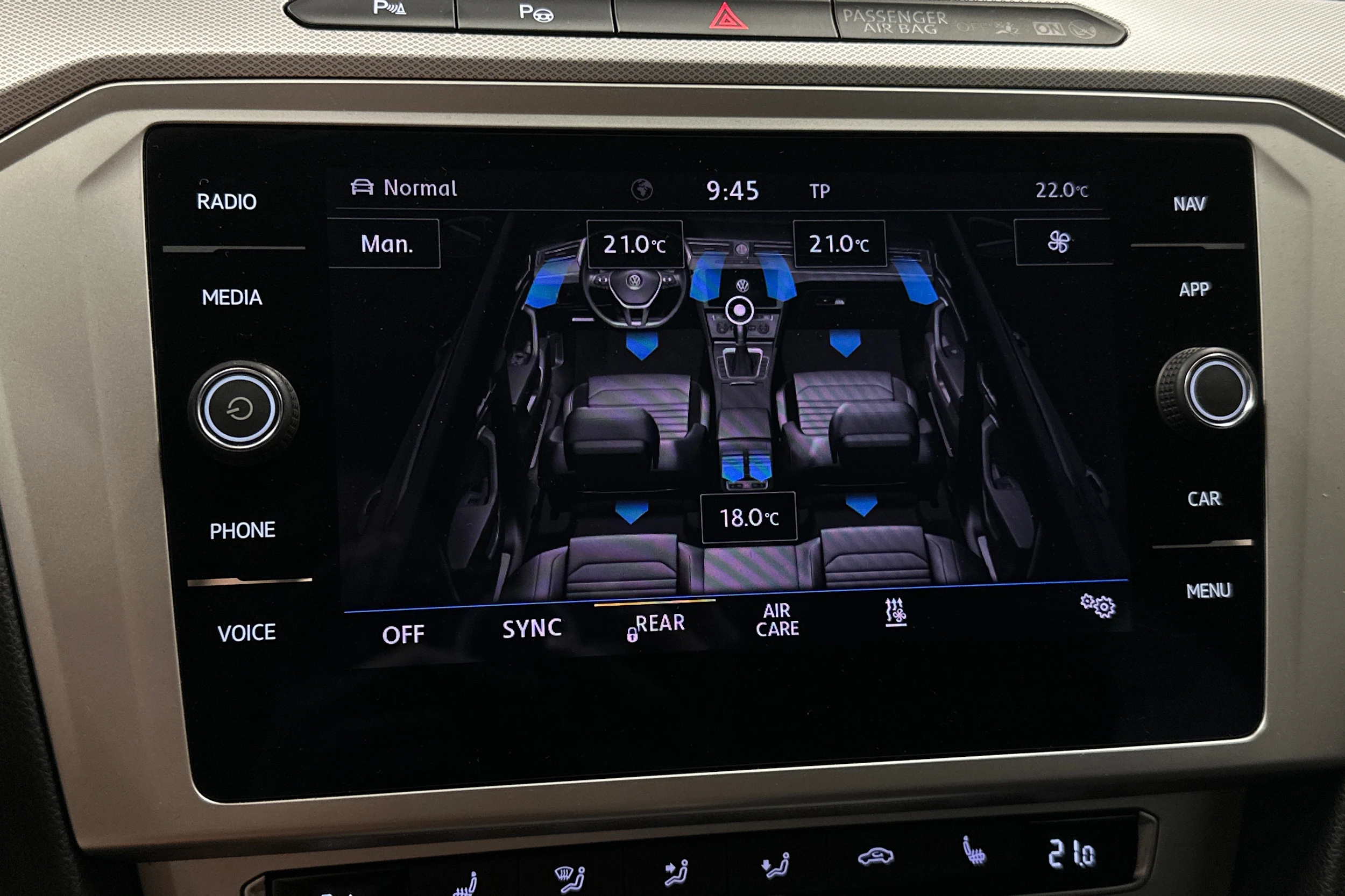 harmaa Volkswagen Passat 2019 kuva 25.