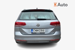 sininen Volkswagen Passat 2019 kuva 3.