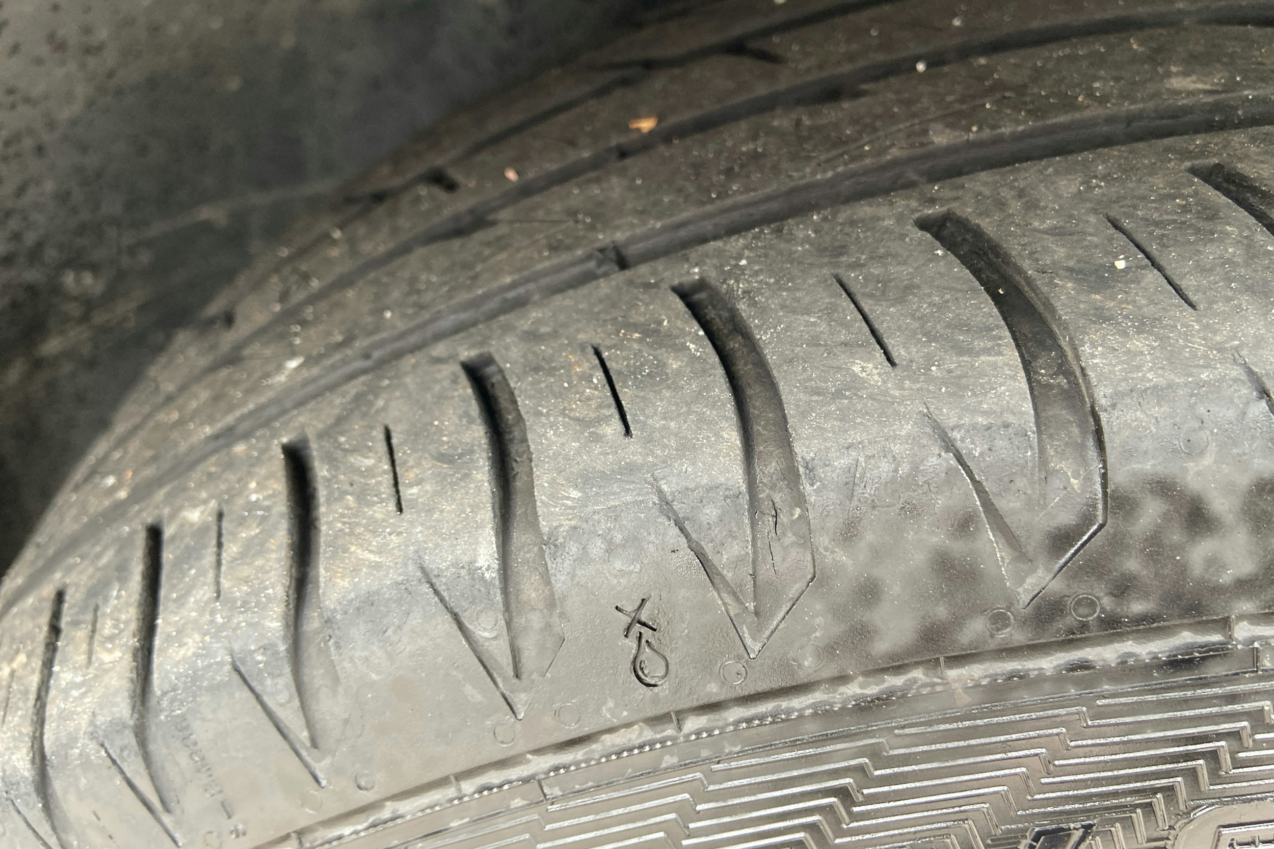sininen Volkswagen Passat 2019 kuva 10.