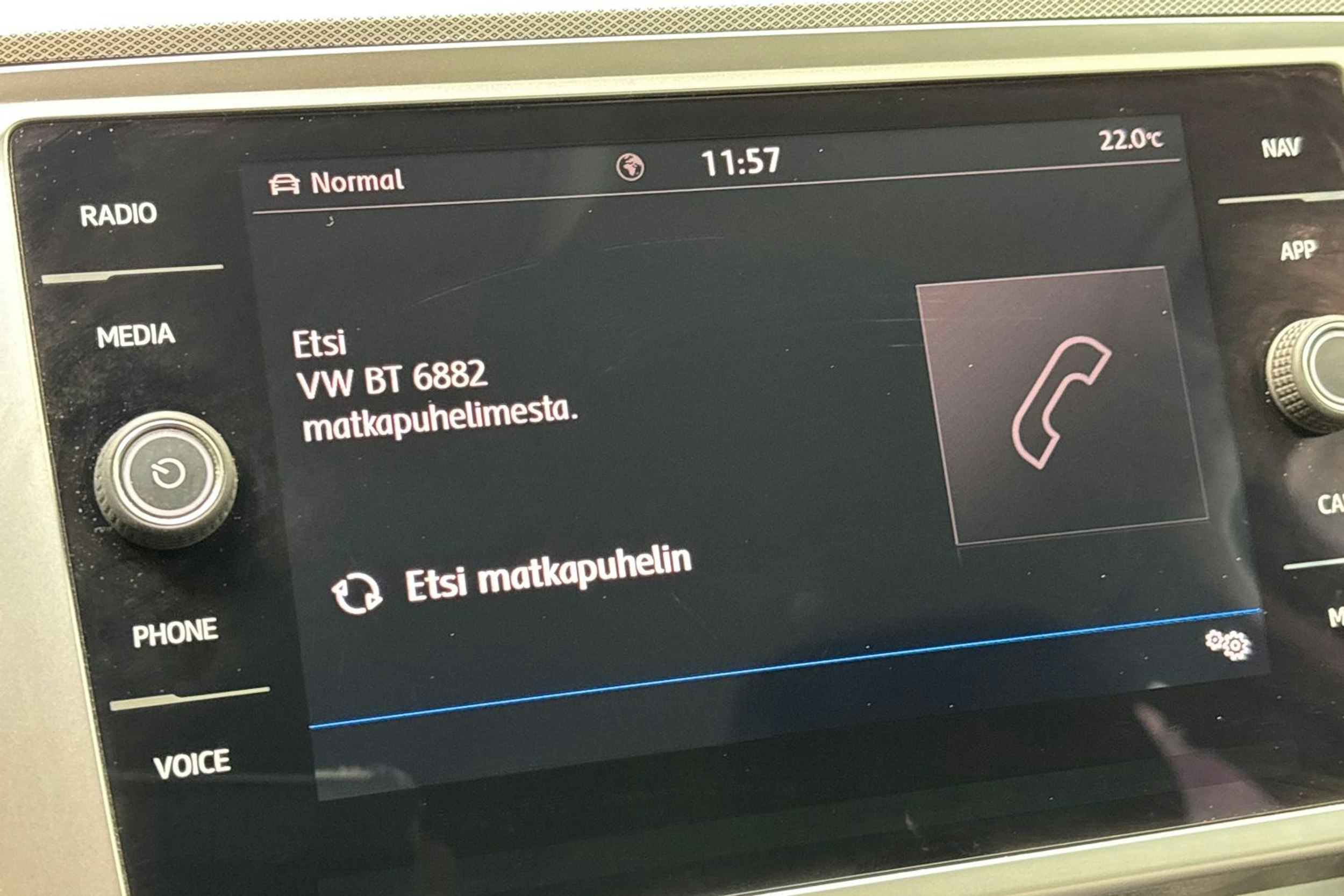 Sininen Volkswagen Passat 2019 kuva 19.