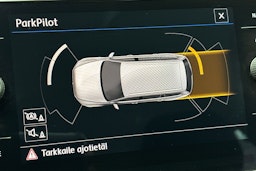 Sininen Volkswagen Passat 2019 kuva 21.
