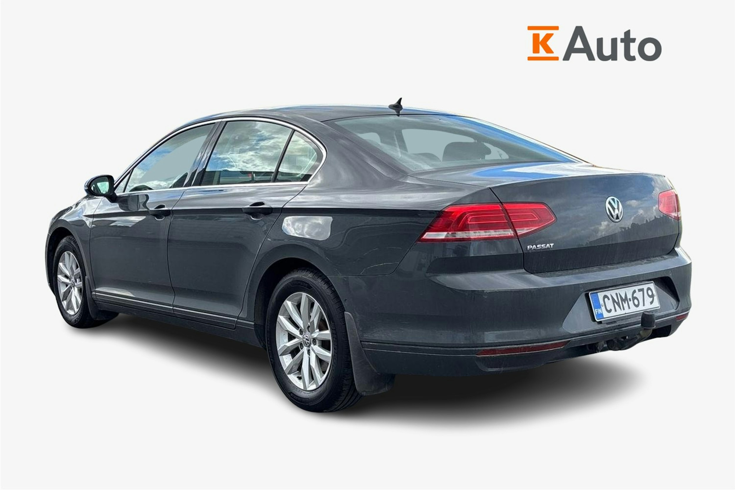 harmaa Volkswagen Passat 2019 kuva 2.