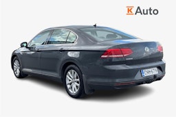 harmaa Volkswagen Passat 2019 kuva 2.