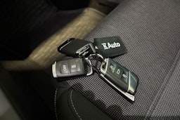 harmaa Volkswagen Passat 2019 kuva 19.