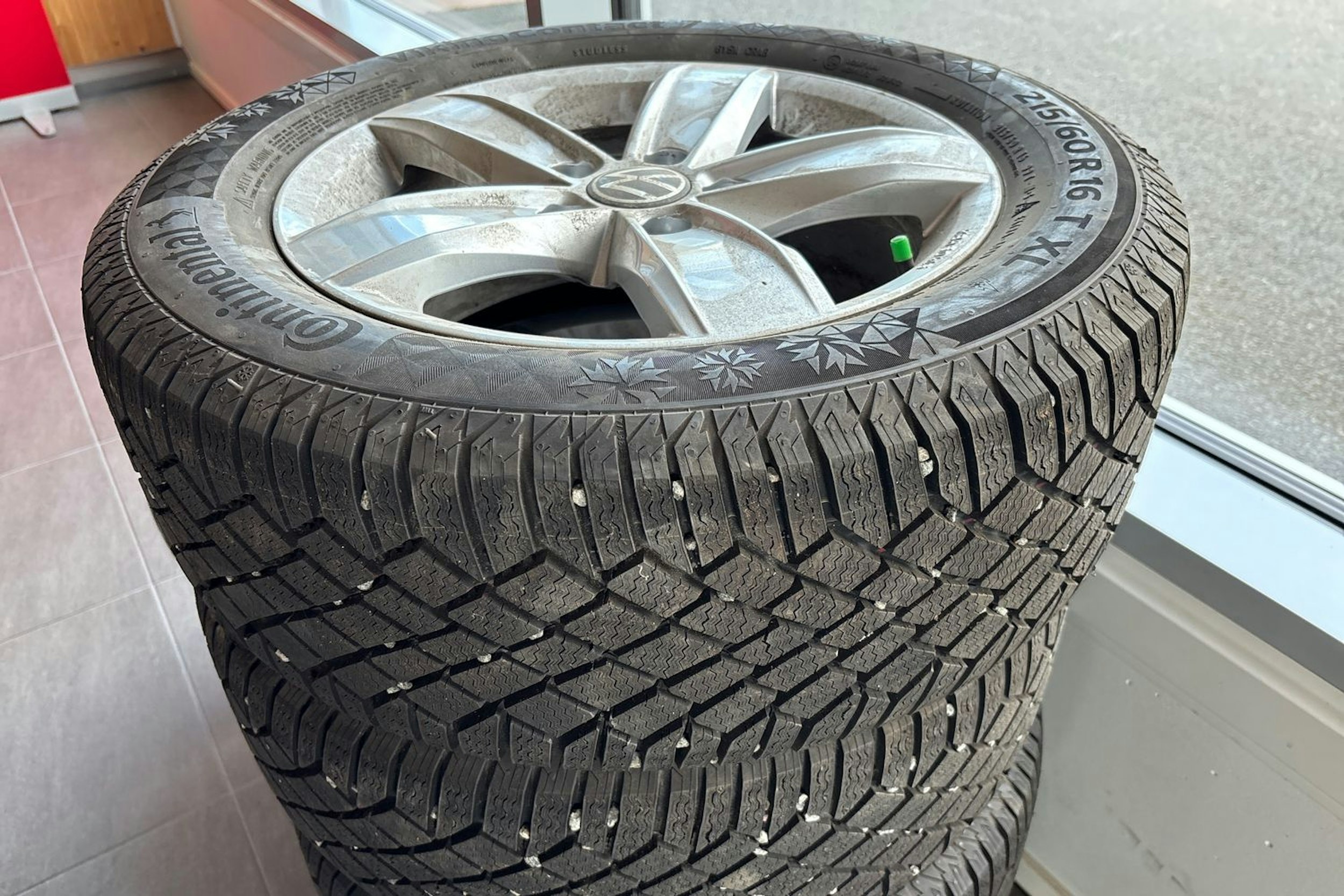 harmaa Volkswagen Passat 2019 kuva 22.