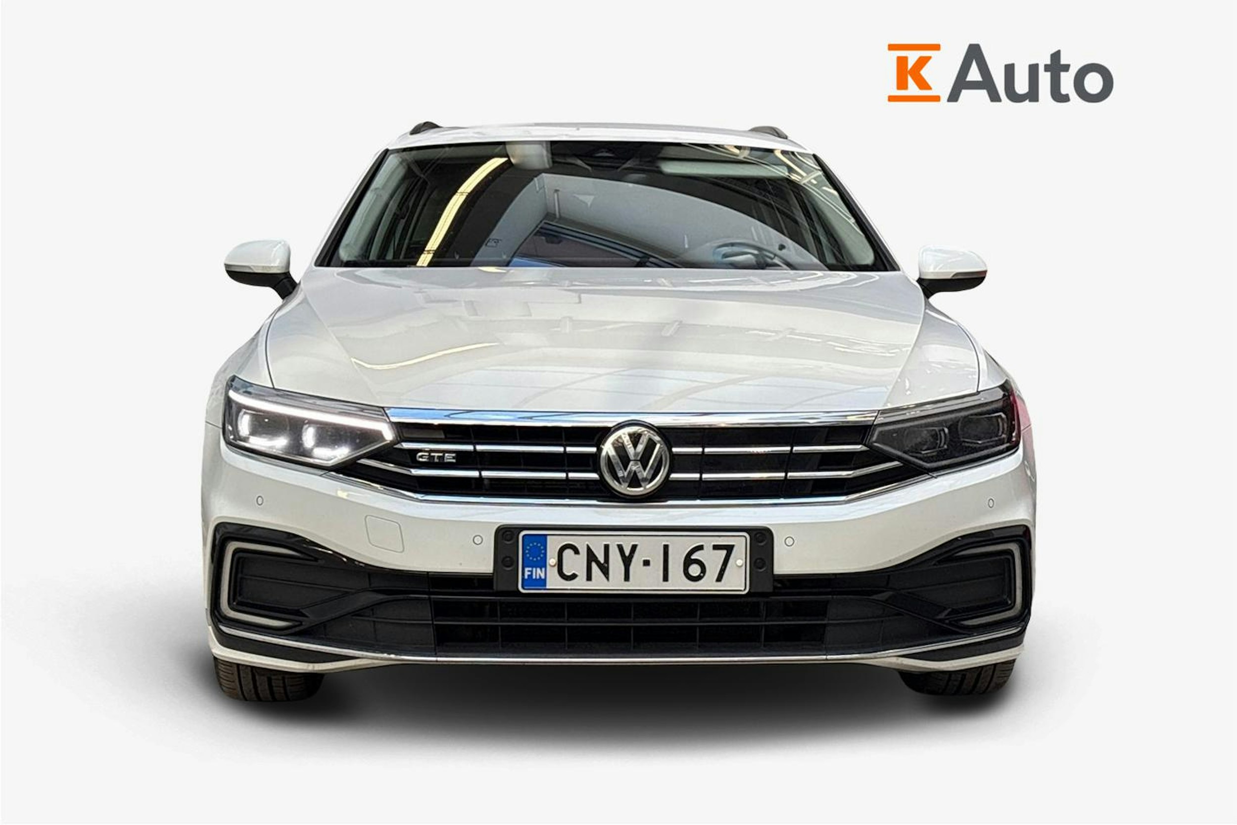 Valkoinen Volkswagen Passat 2020 kuva 5.