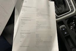 valkoinen Volkswagen Passat 2019 kuva 22.