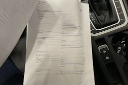 valkoinen Volkswagen Passat 2019 kuva 24.