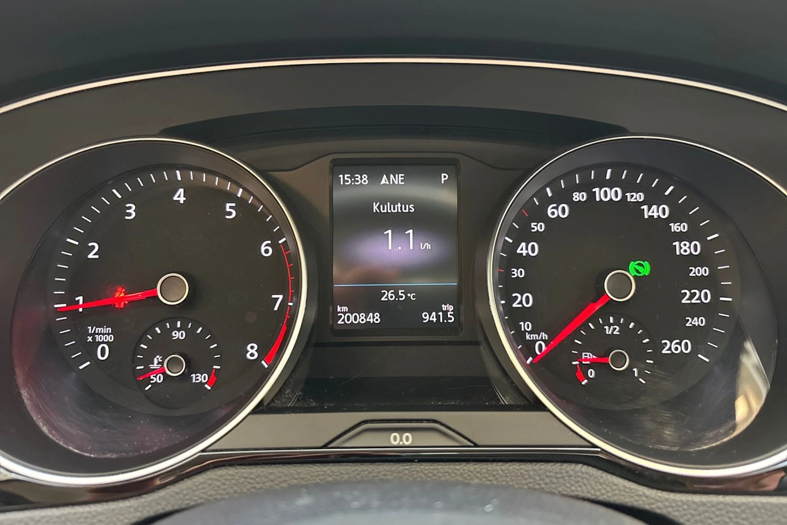 sininen Volkswagen Passat 2019 kuva 17.