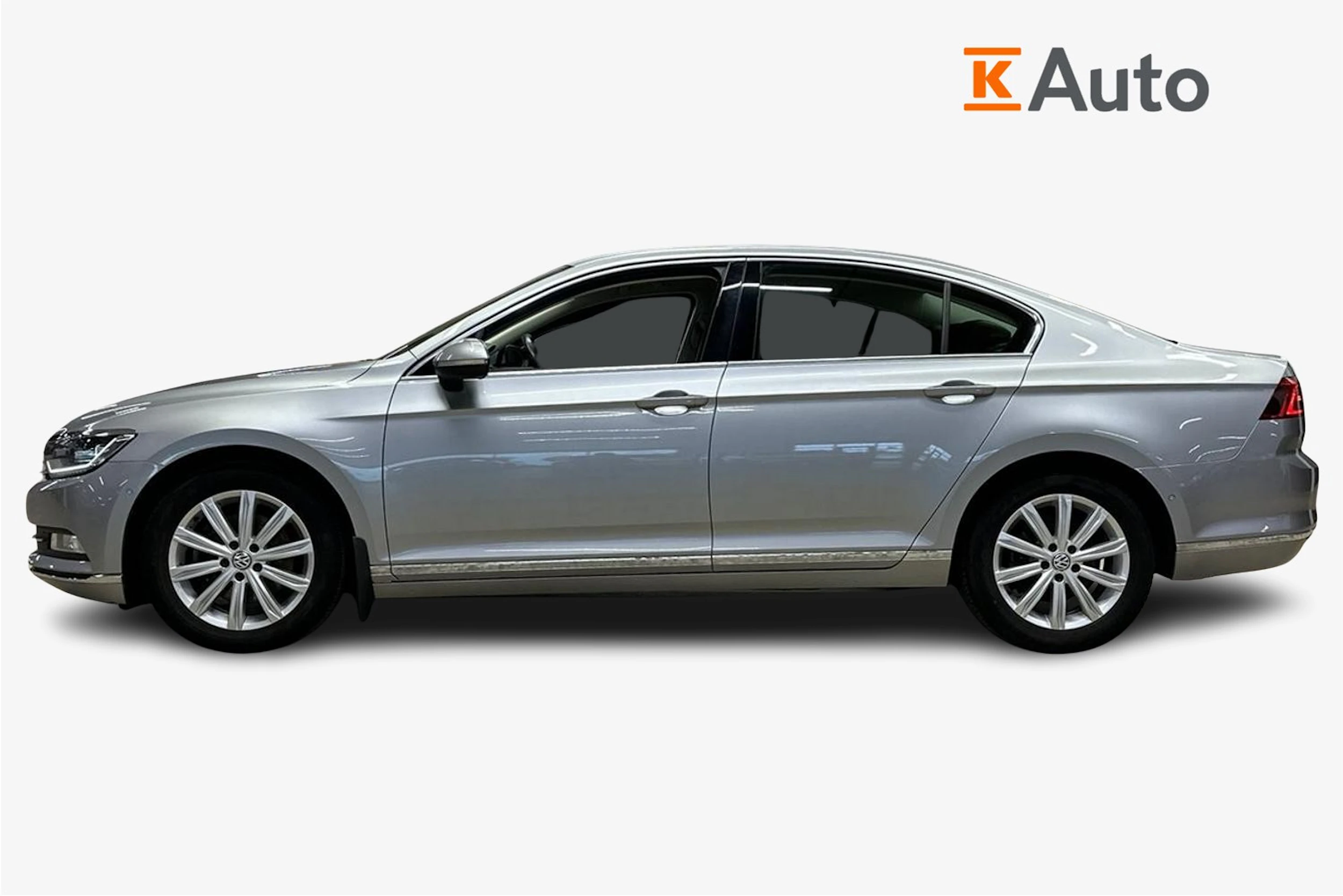 sininen Volkswagen Passat 2019 kuva 5.