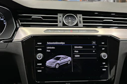sininen Volkswagen Passat 2019 kuva 16.