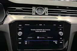sininen Volkswagen Passat 2019 kuva 17.