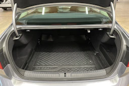 sininen Volkswagen Passat 2019 kuva 25.