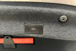 sininen Volkswagen Passat 2019 kuva 26.