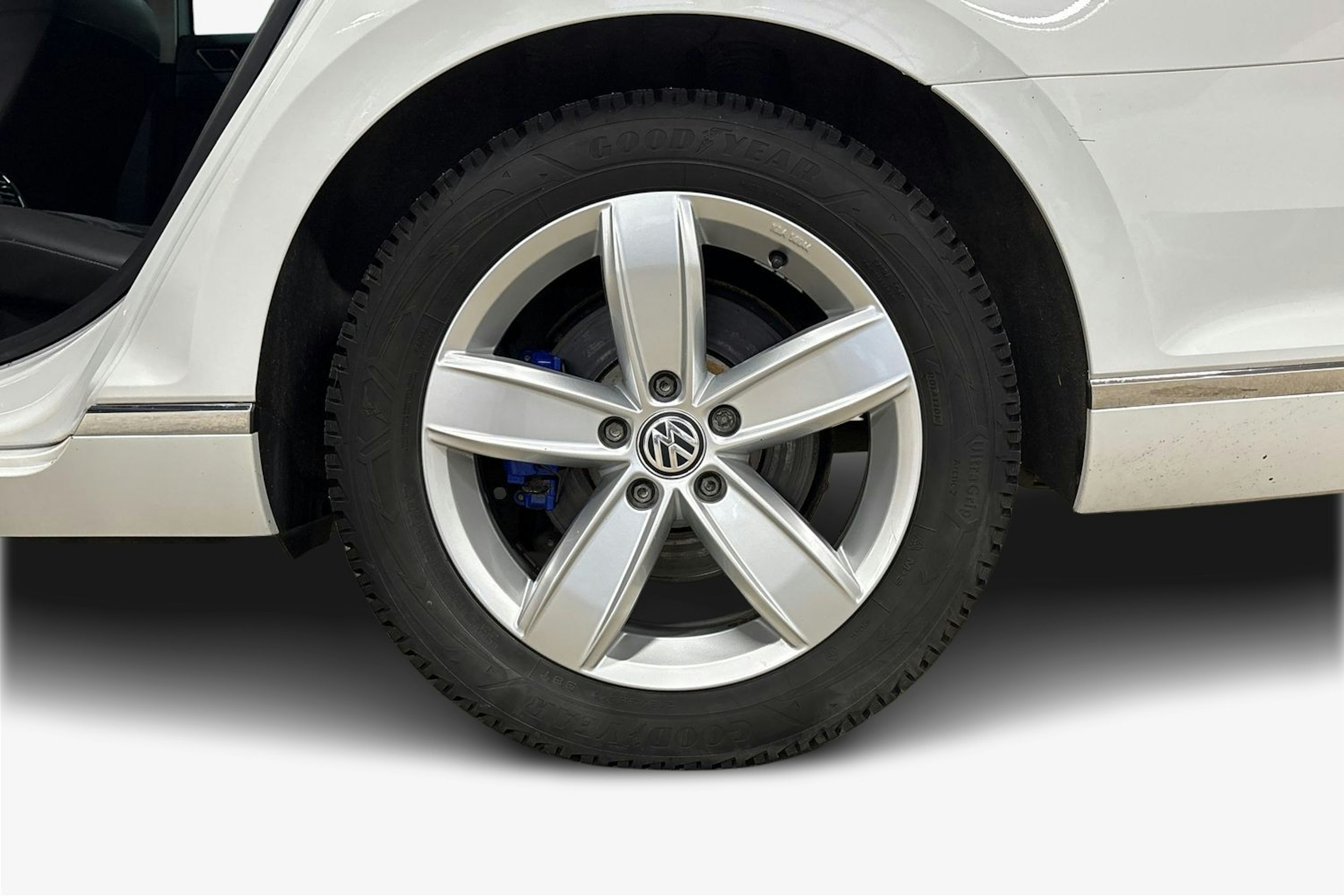 Valkoinen Volkswagen PASSAT 2019 kuva 11.