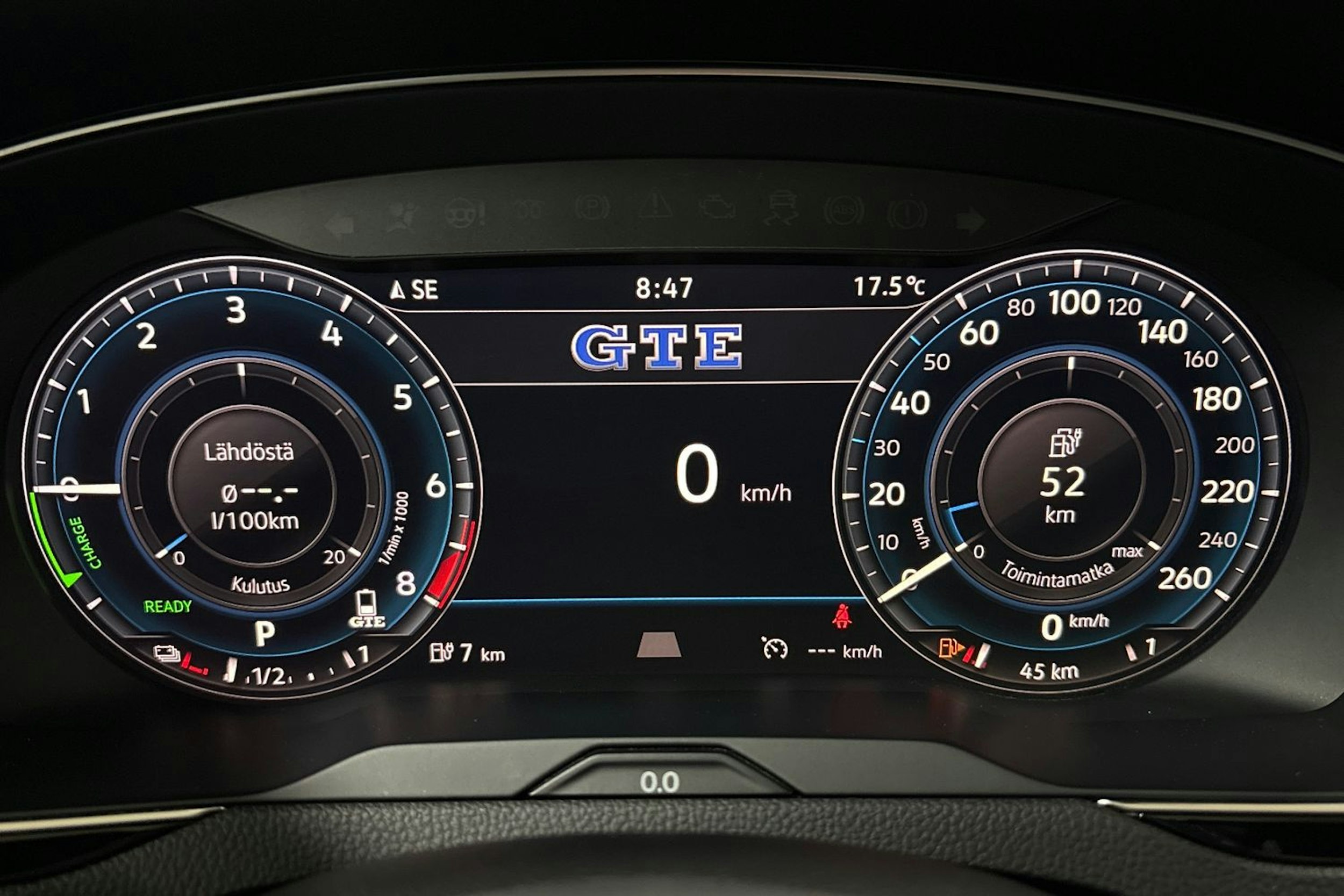 Valkoinen Volkswagen PASSAT 2019 kuva 16.