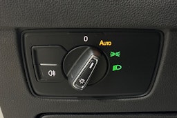 Valkoinen Volkswagen PASSAT 2019 kuva 27.