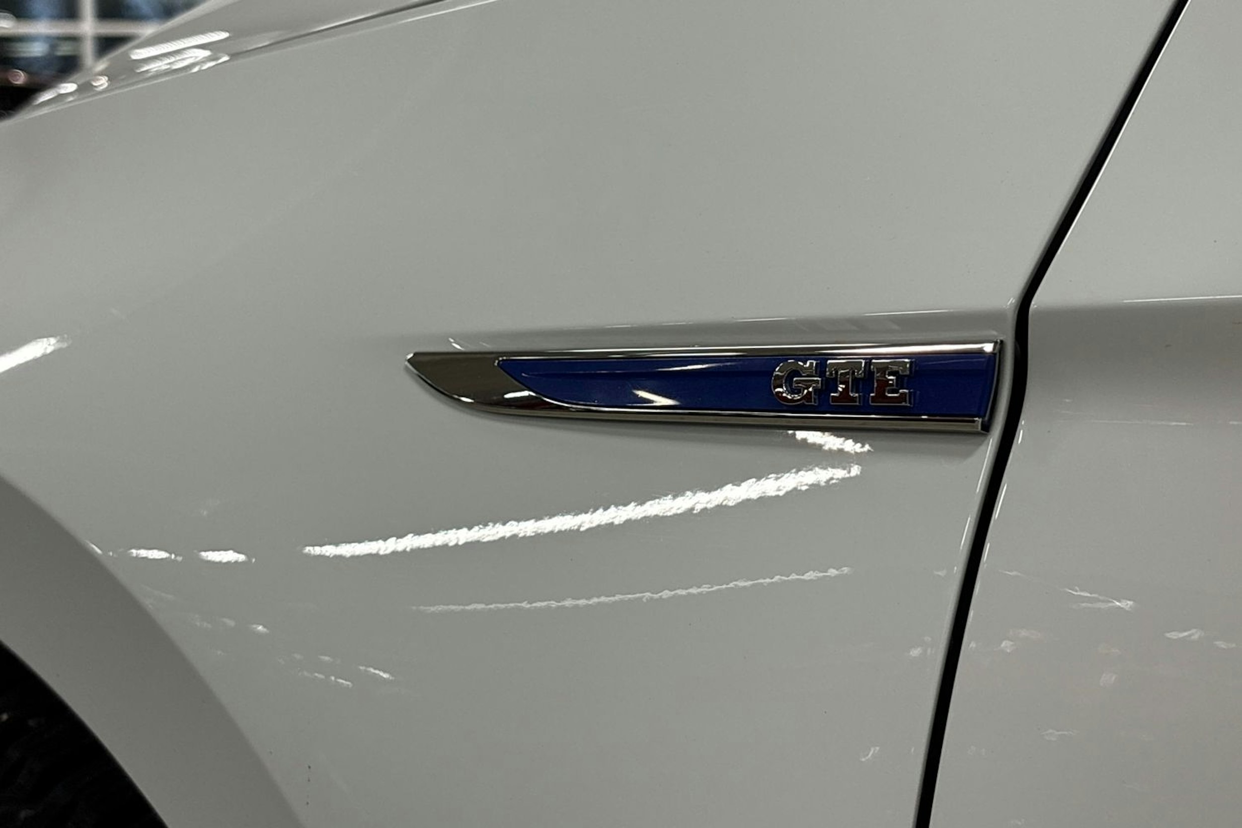 Valkoinen Volkswagen PASSAT 2019 kuva 35.