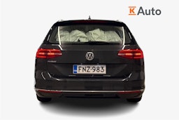 harmaa Volkswagen Passat 2019 kuva 3.