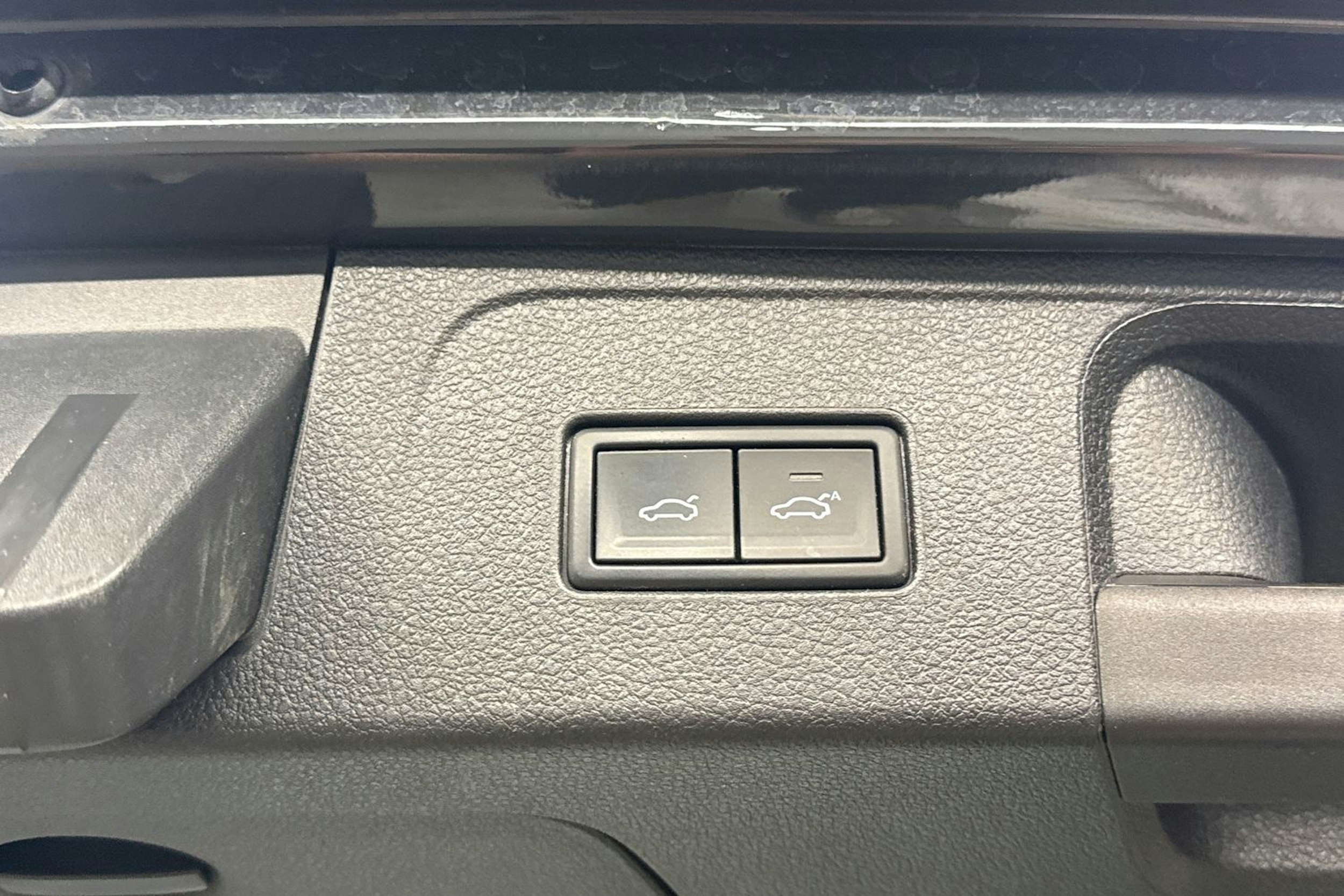 harmaa Volkswagen Passat 2019 kuva 23.