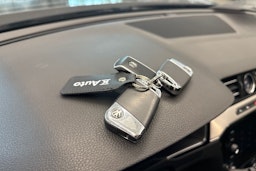 harmaa Volkswagen Passat 2019 kuva 25.