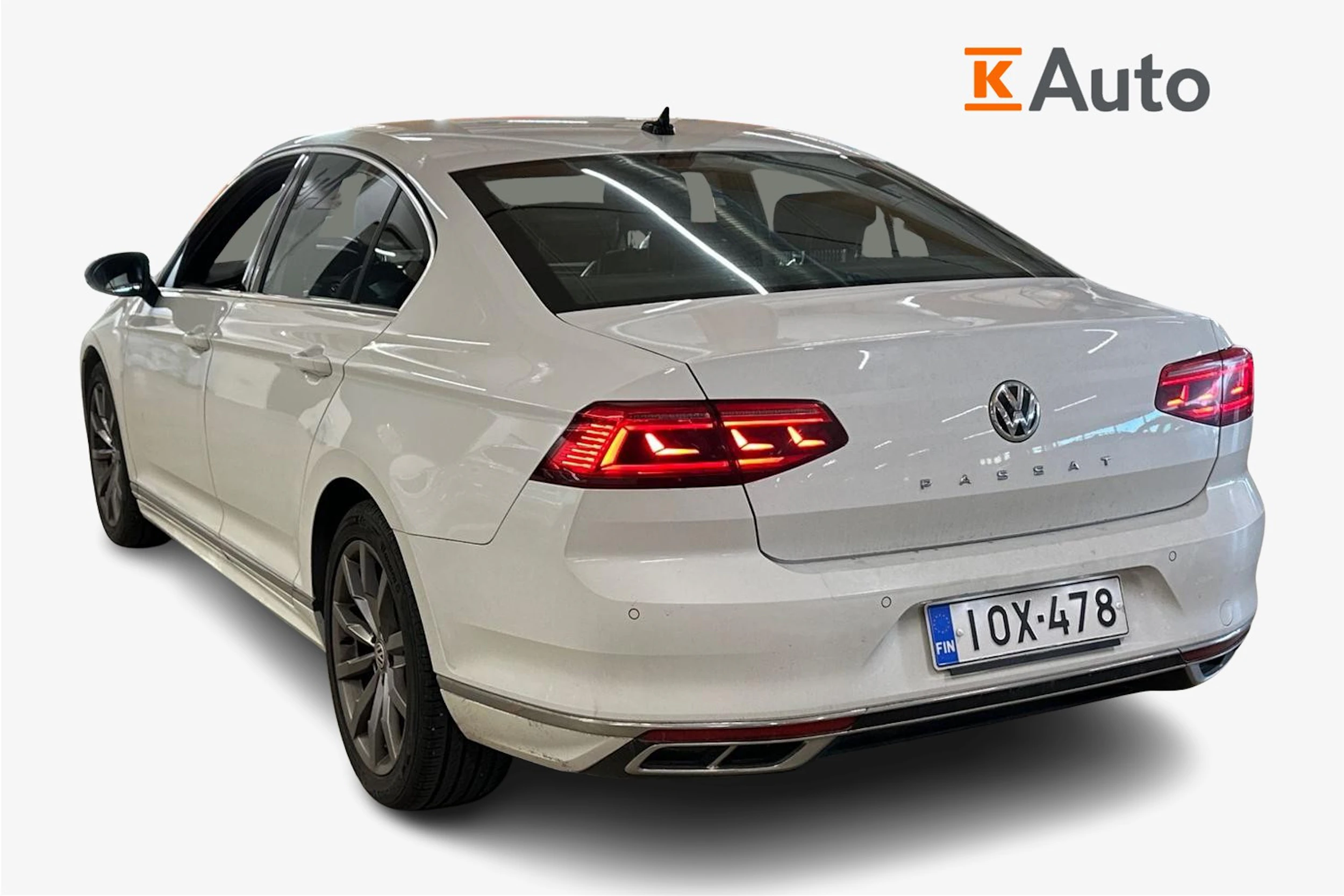 valkoinen Volkswagen Passat 2019 kuva 2.