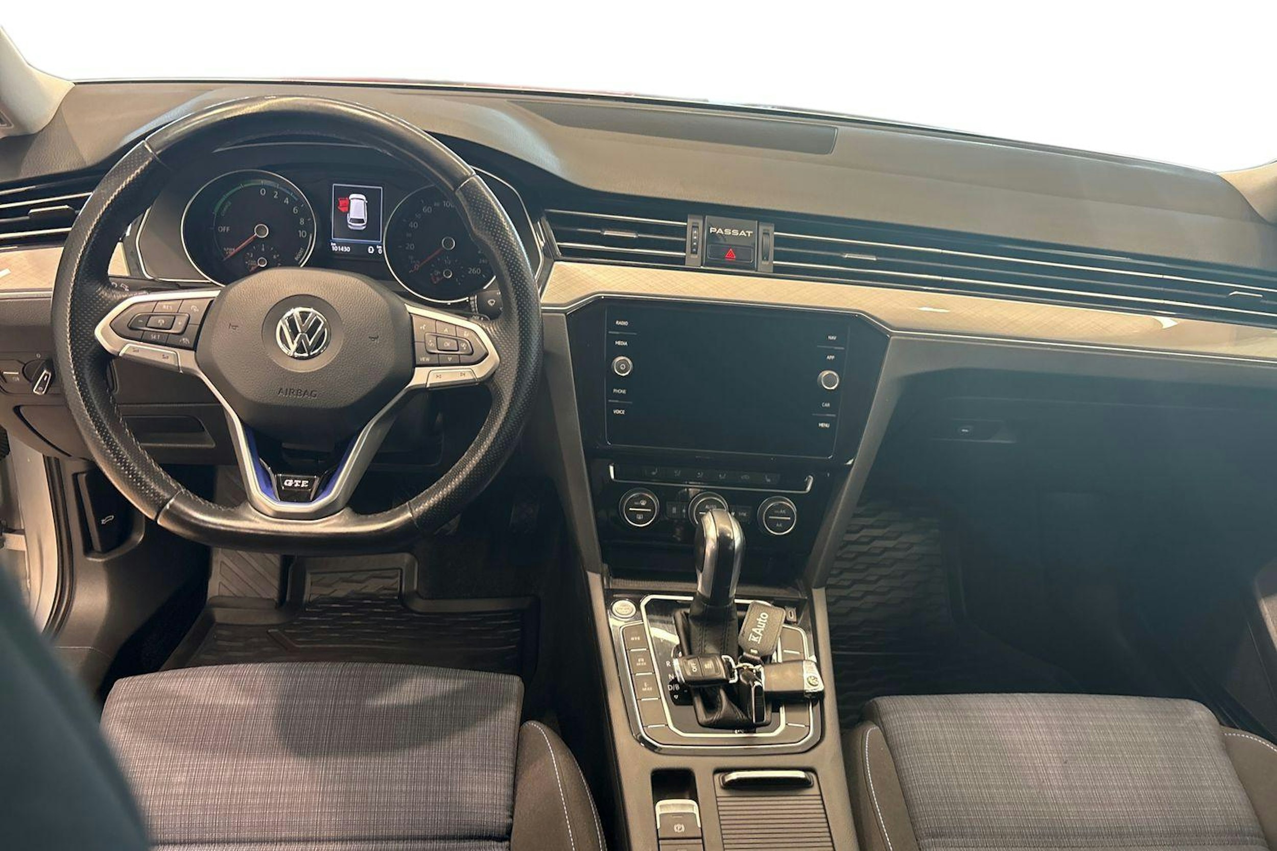 Hopea Volkswagen PASSAT 2019 kuva 9.