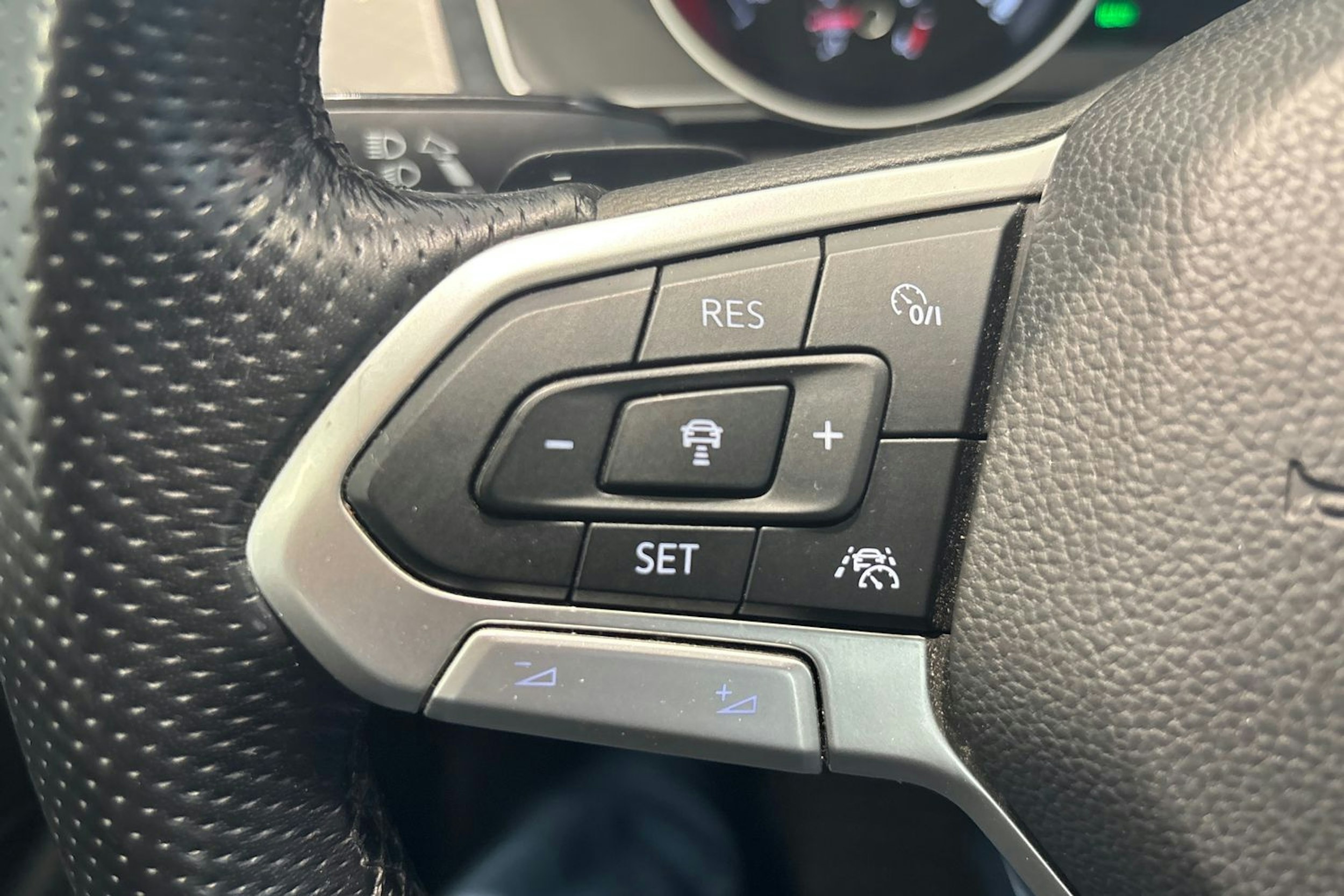 Hopea Volkswagen PASSAT 2019 kuva 17.