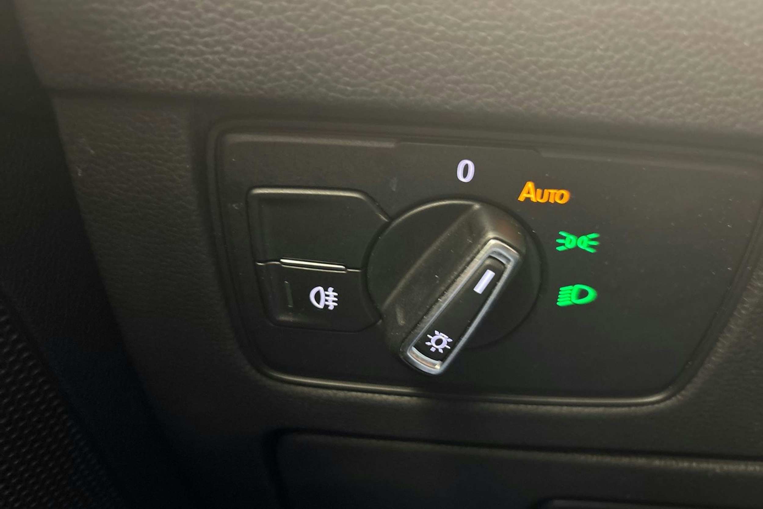 Hopea Volkswagen PASSAT 2019 kuva 19.