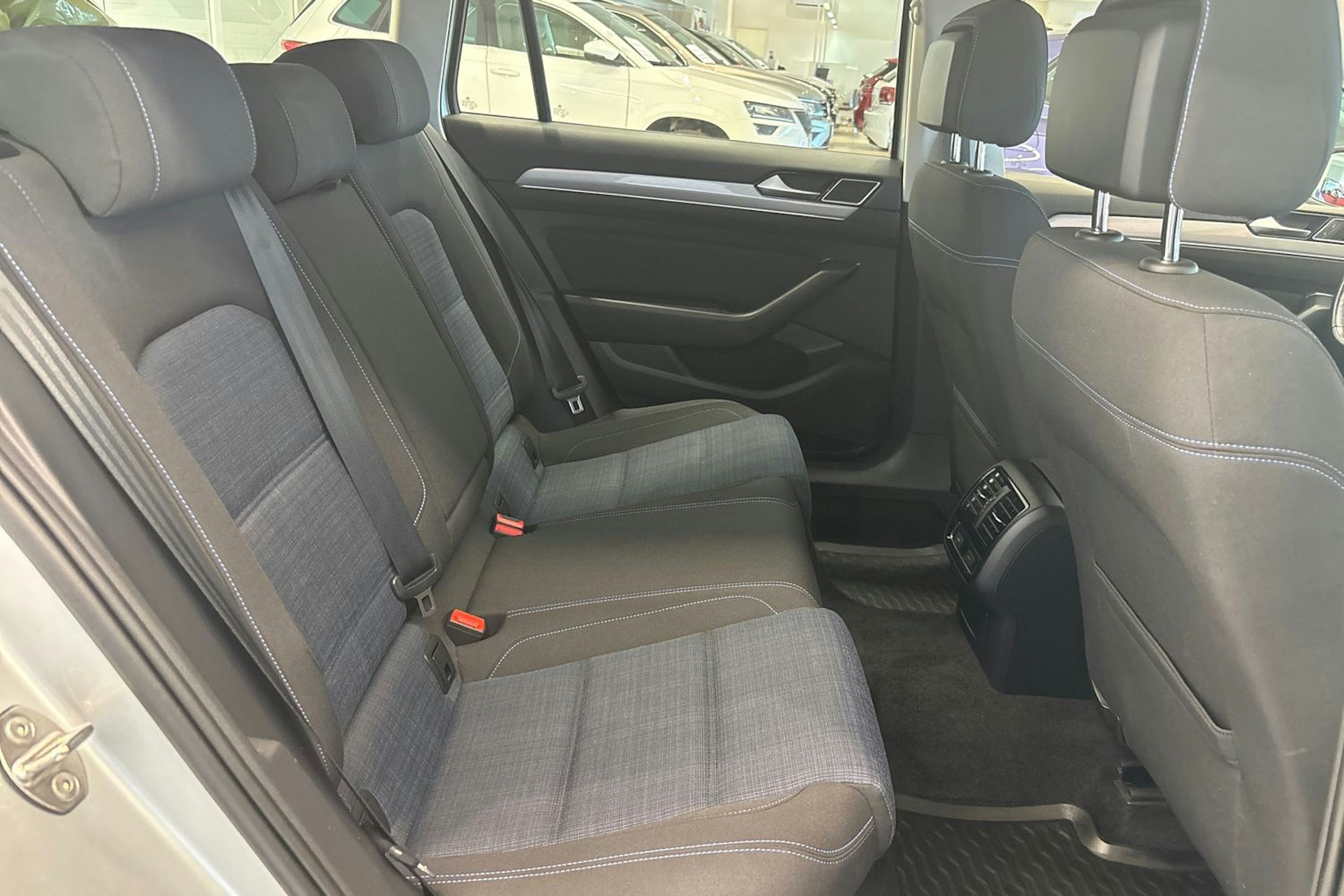 Hopea Volkswagen PASSAT 2019 kuva 30.