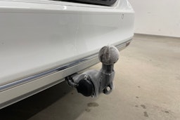 valkoinen Volkswagen Passat 2019 kuva 26.