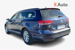 sininen Volkswagen Passat 2019 kuva 2.
