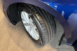 sininen Volkswagen Passat 2019 kuva 10.