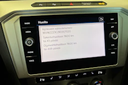 sininen Volkswagen Passat 2019 kuva 16.