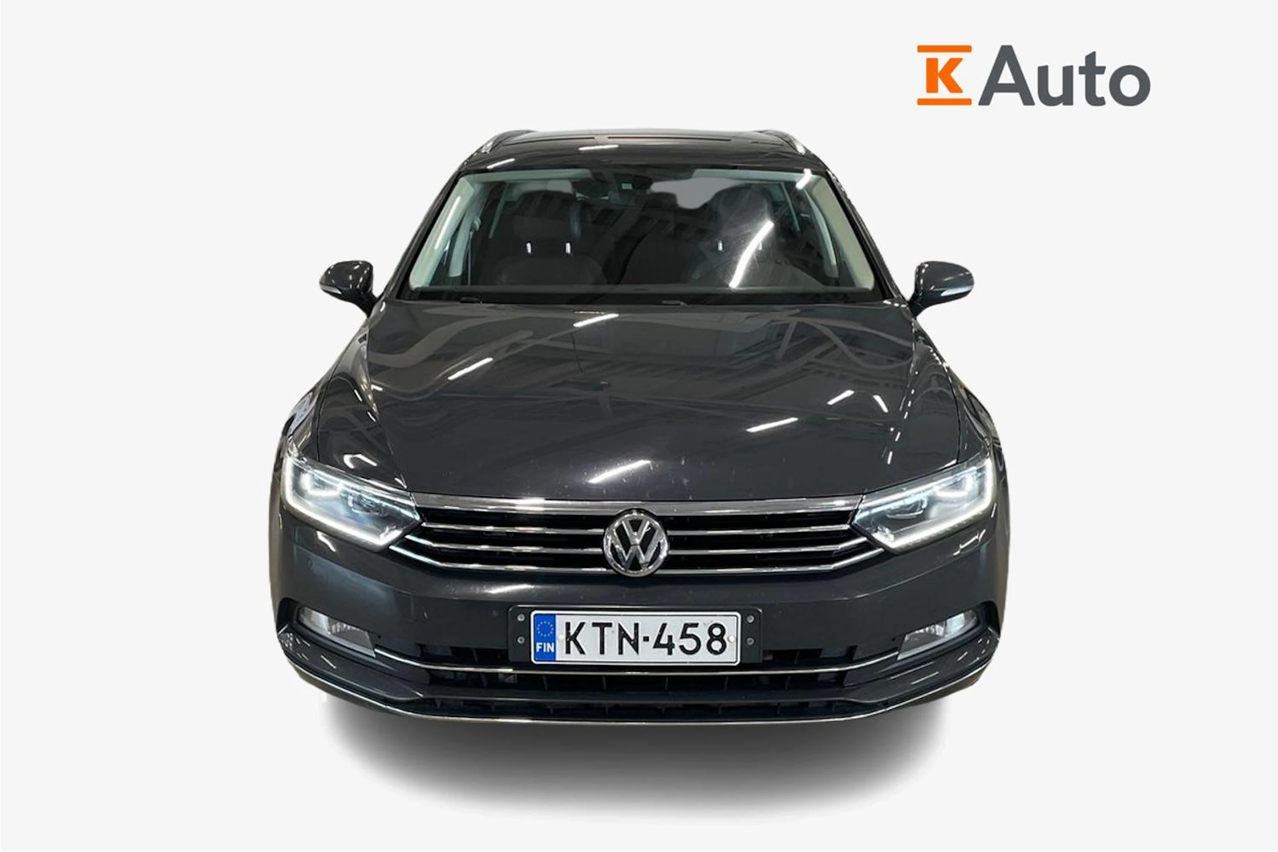 harmaa Volkswagen Passat 2019 kuva 4.