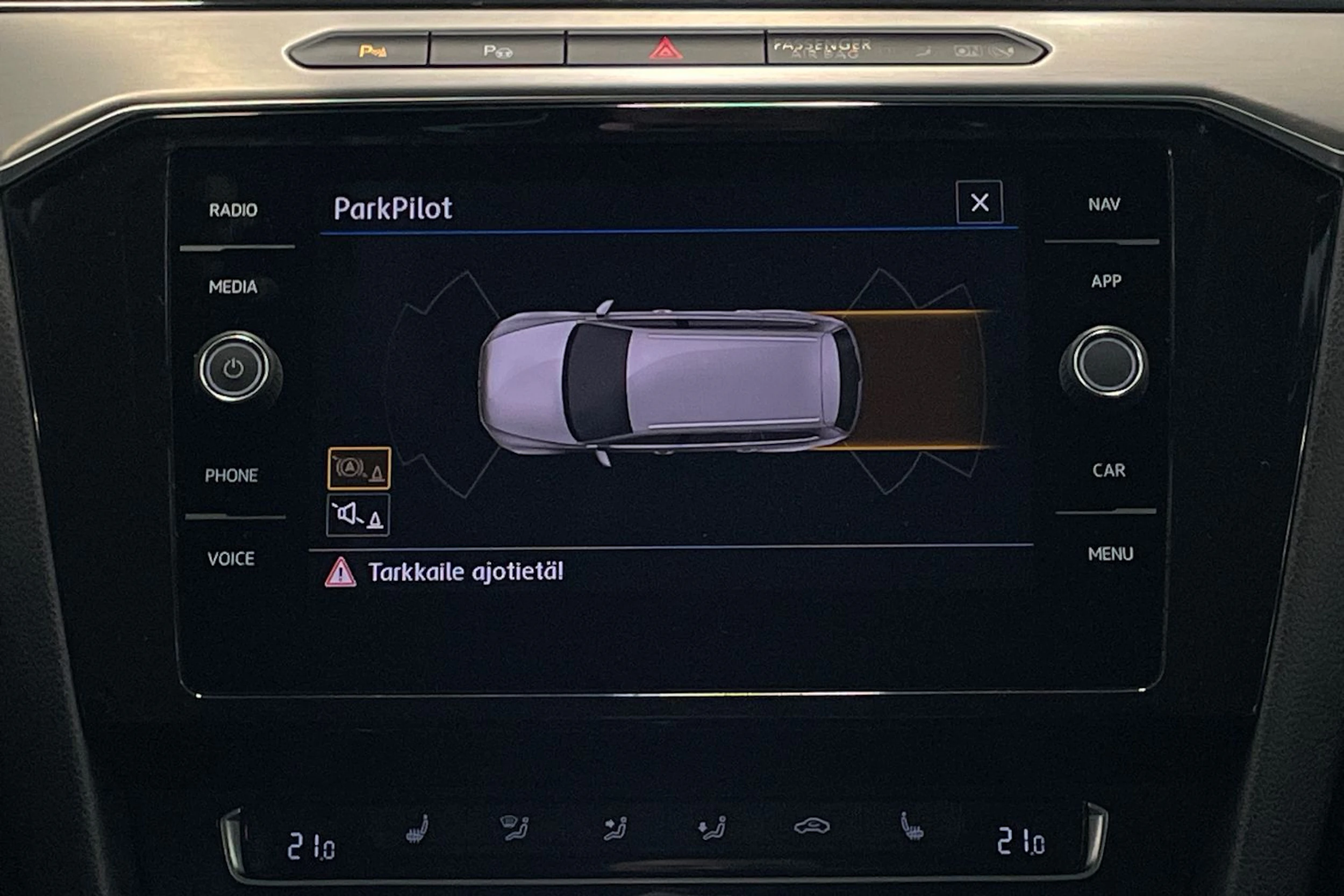 harmaa Volkswagen Passat 2019 kuva 25.