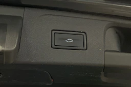 harmaa Volkswagen Passat 2019 kuva 28.