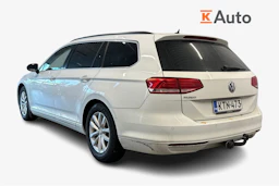 valkoinen Volkswagen Passat 2019 kuva 2.