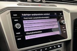 valkoinen Volkswagen Passat 2019 kuva 23.