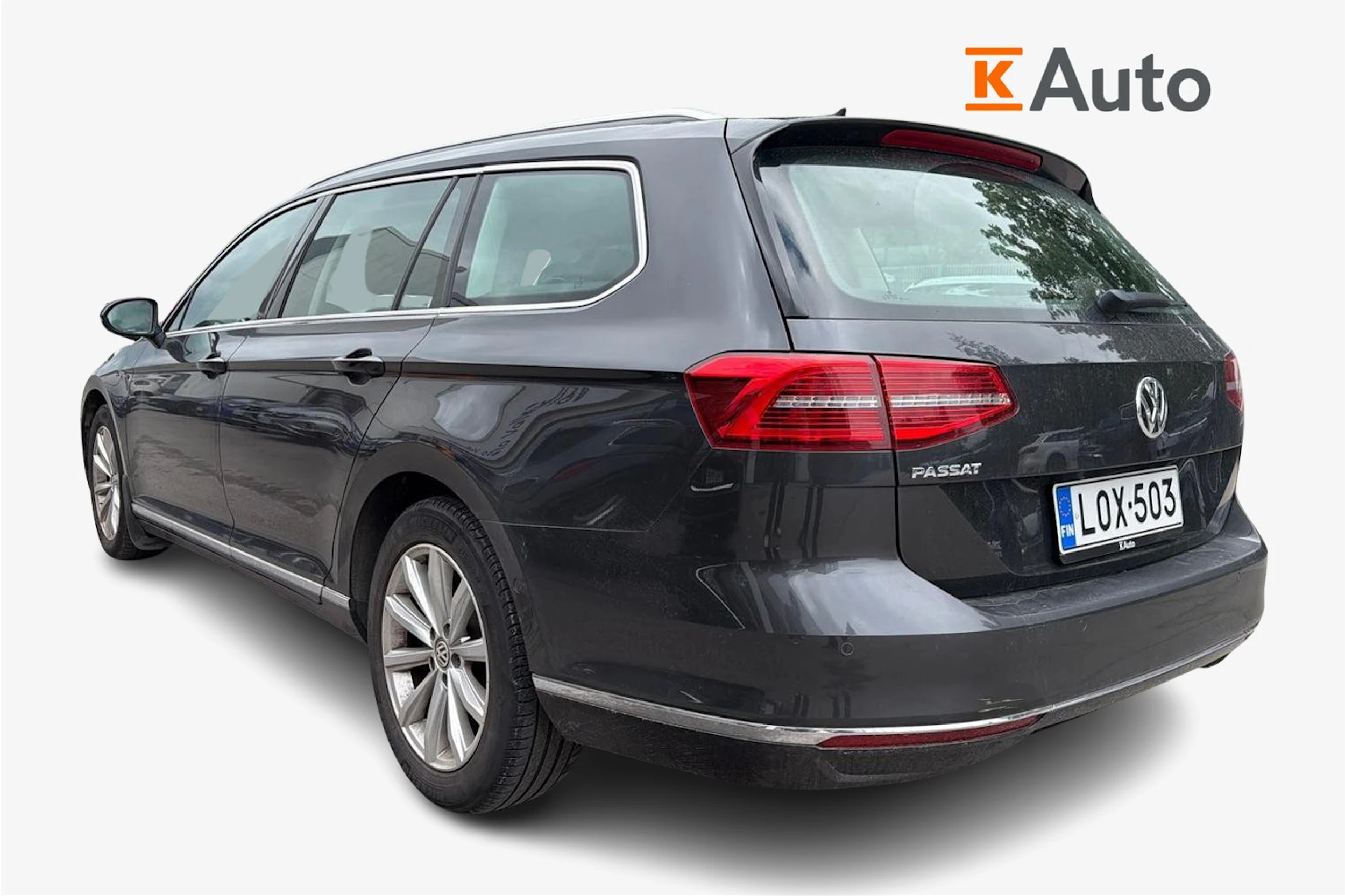 harmaa Volkswagen Passat 2019 kuva 2.