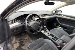 harmaa Volkswagen Passat 2019 kuva 3.